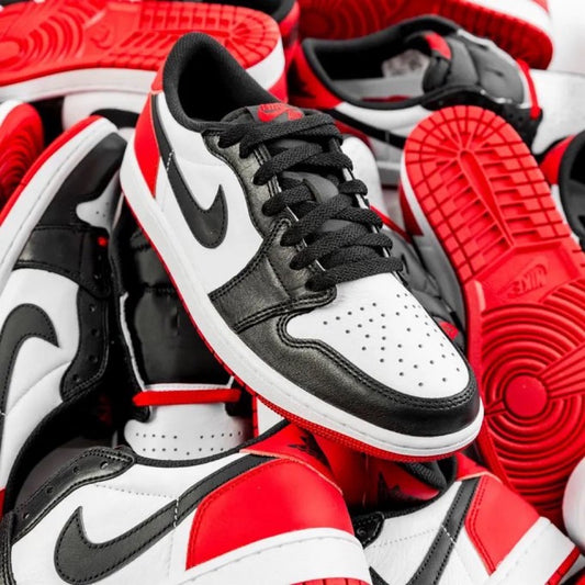 Air Jordan 1 Retro Low OG Black Toe (2022) (Men)