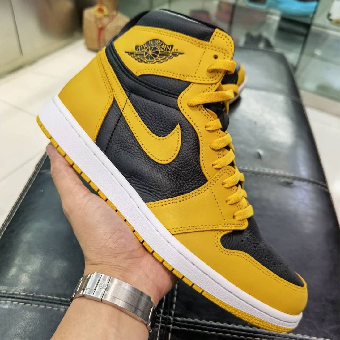 Air Jordan 1 Retro High OG Pollen (Men)