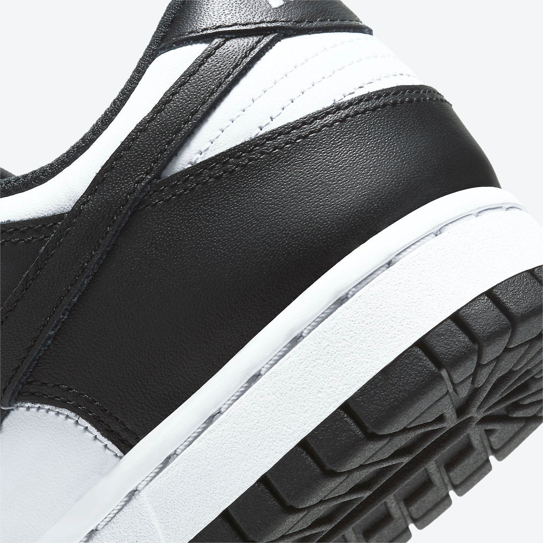 Nike Dunk Low Retro White Black (Men) (2021)